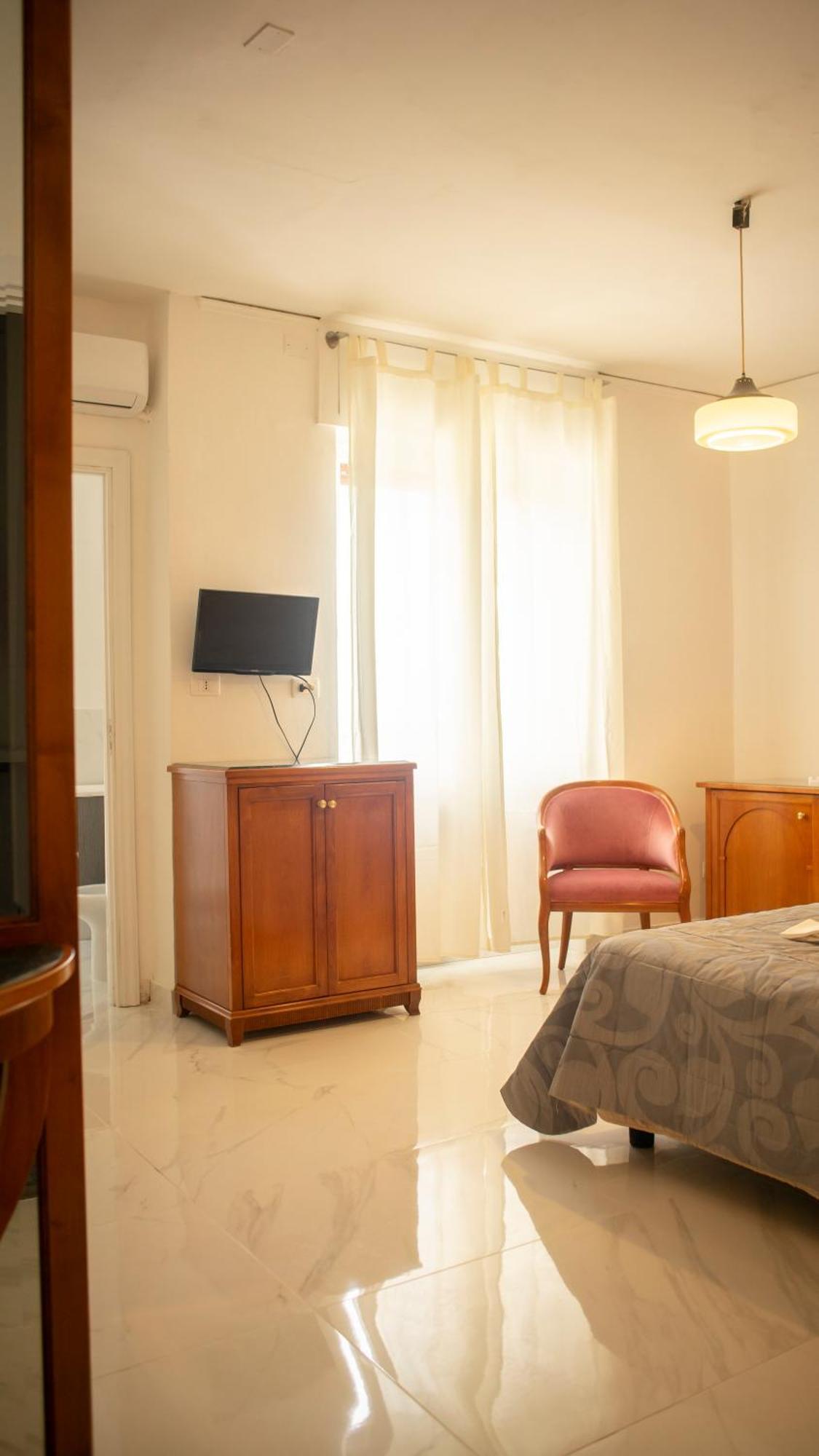 Hotel Sinuessa Terme Mondragone Bagian luar foto